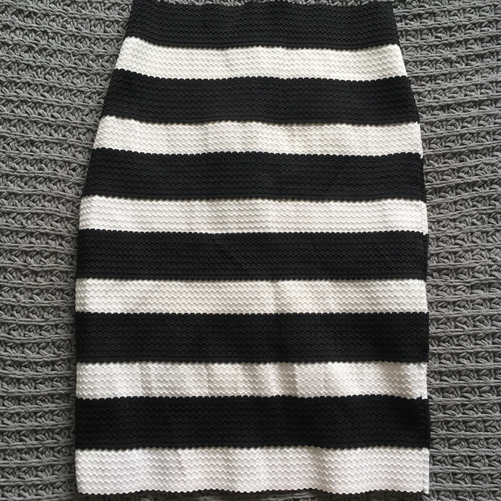 Stretchy Striped Skirt